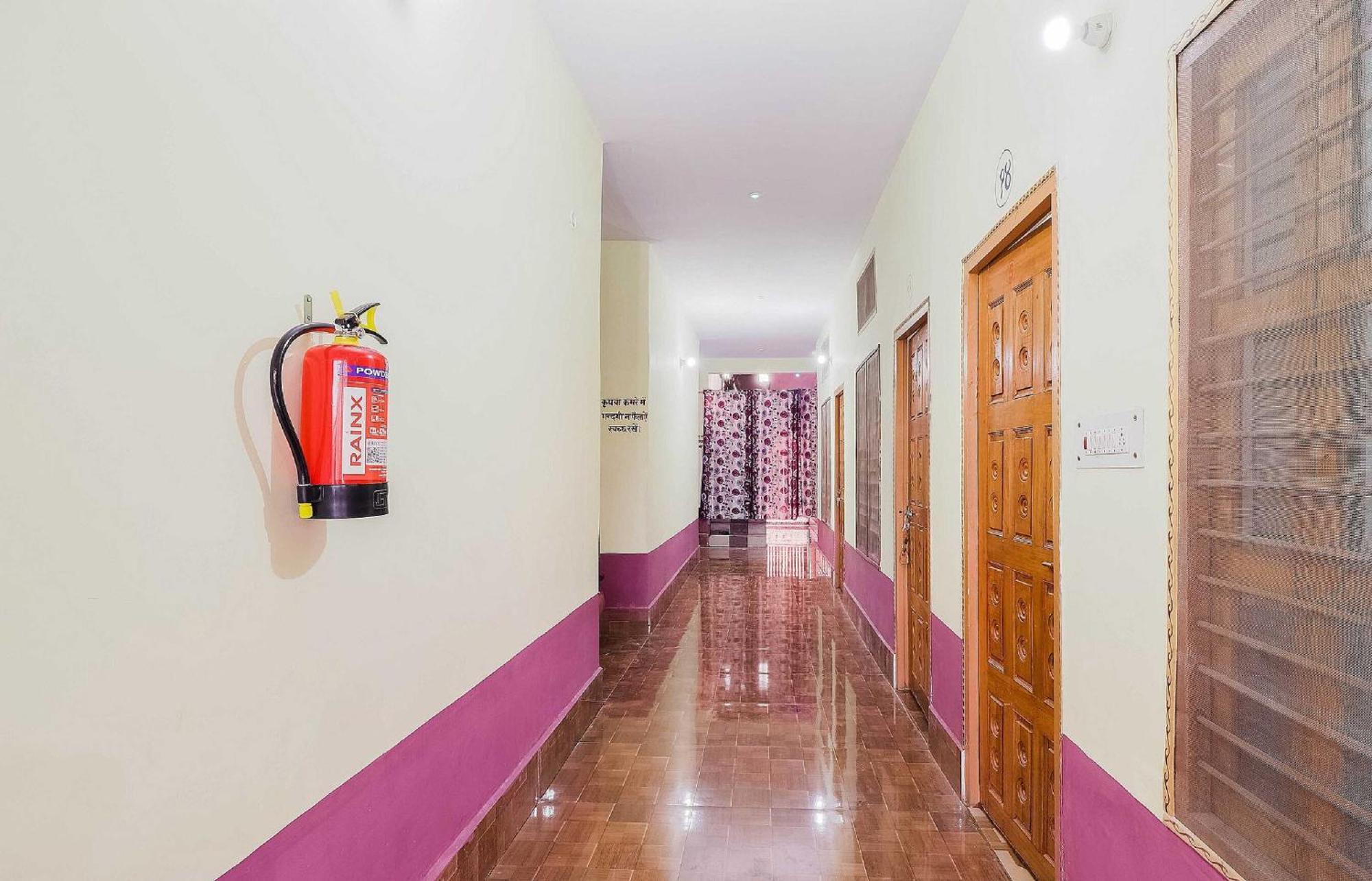Hotel O Jyotish House Ayodhya Ngoại thất bức ảnh