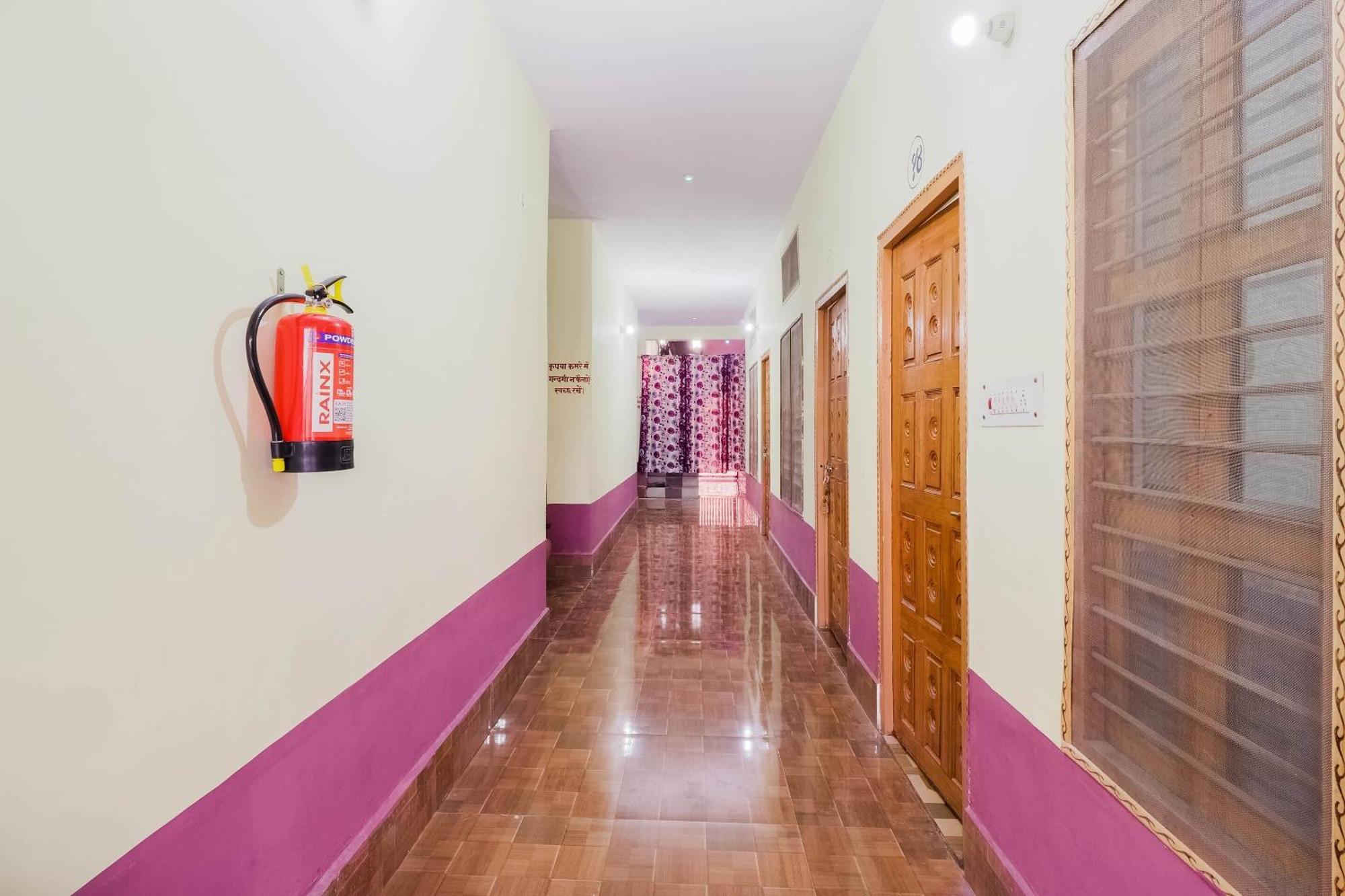 Hotel O Jyotish House Ayodhya Ngoại thất bức ảnh
